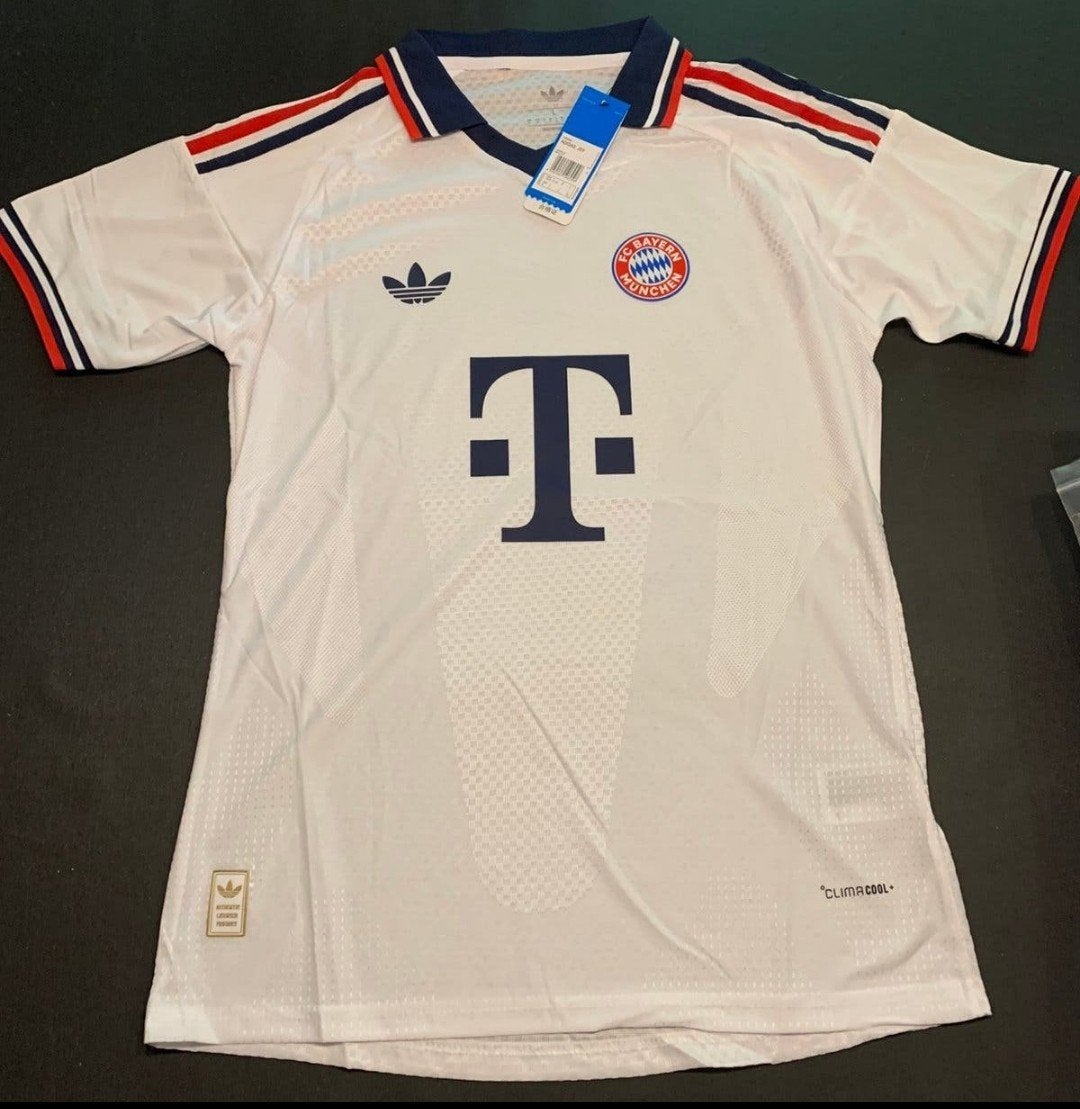 Bayern München Voetbal Uitshirt Origineel Nieuw 2026, Sport en Fitness, Voetbal, Verzenden