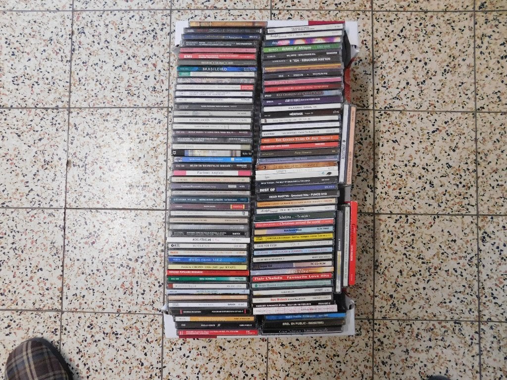 pour amateur ou revendeur  lot de 226 album cd de musique +, Enlèvement ou Envoi, Utilisé, Autres types
