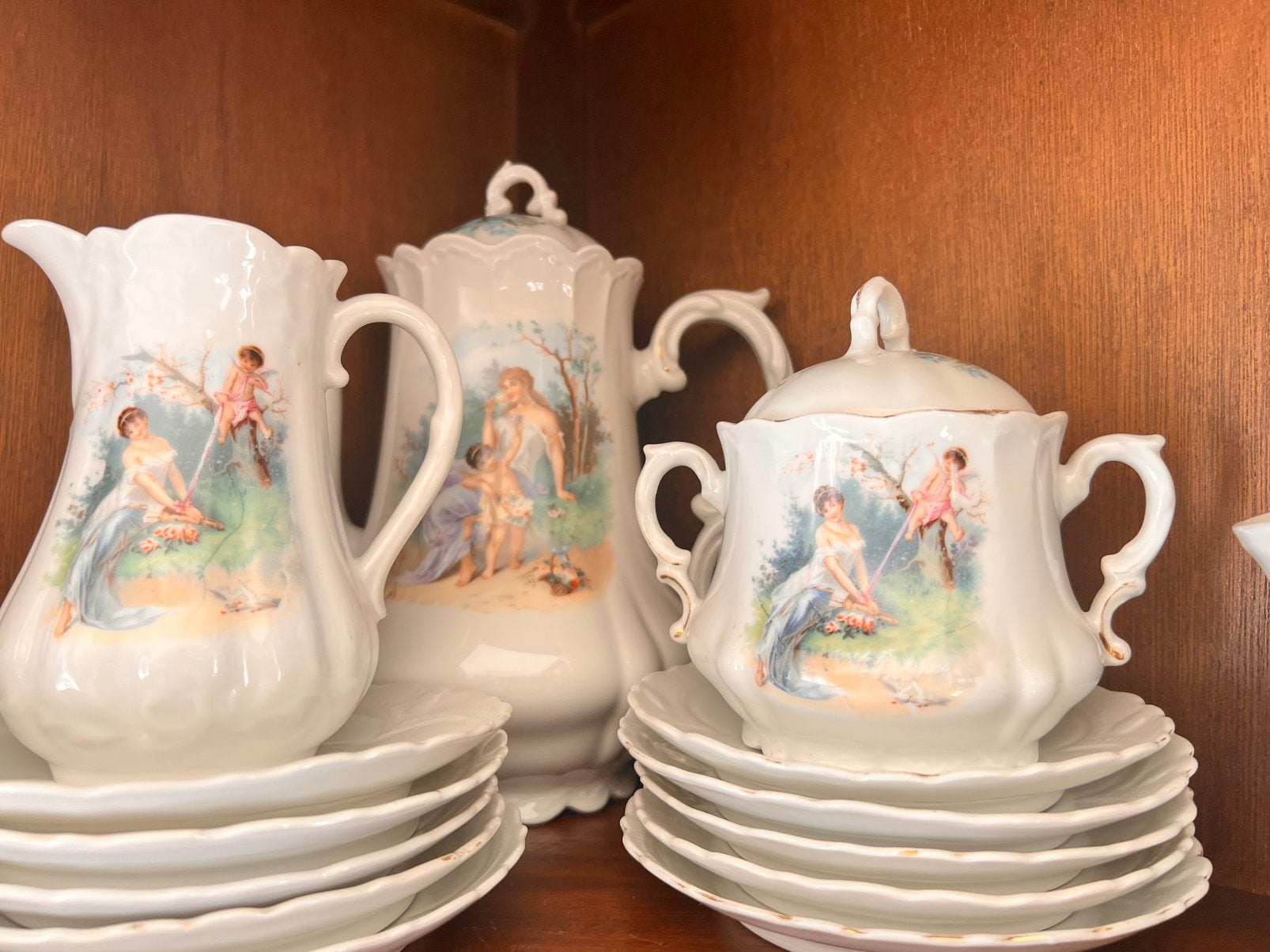 Oud koffie servies, Ophalen