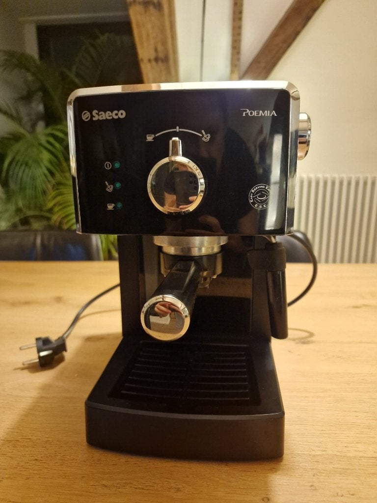 Saeco Poemia espressomachine + nieuwe ontkalker, Elektronische apparatuur, Gebruikt, Espresso apparaat, Gemalen koffie, 2 tot 4 kopjes