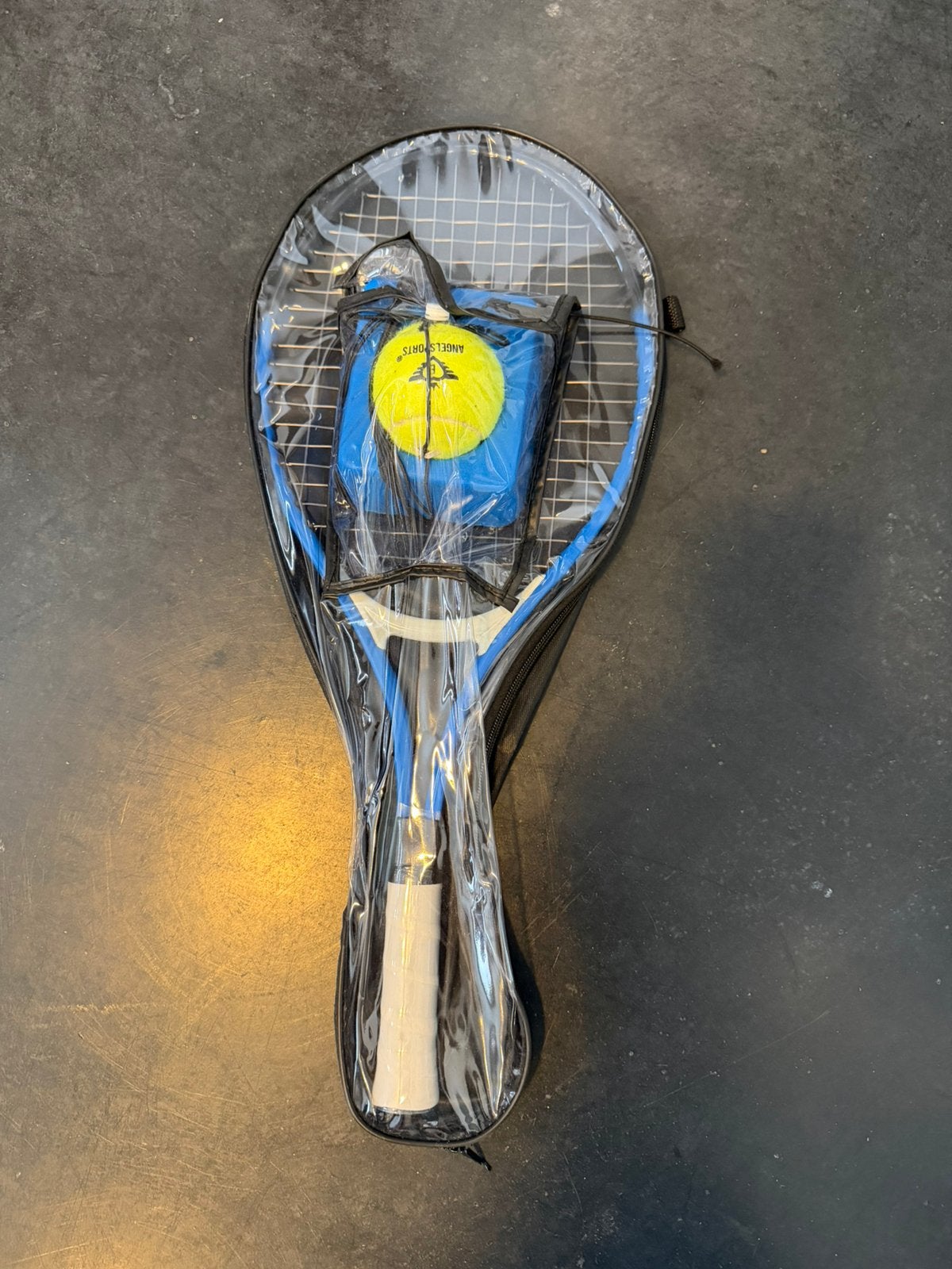 Tennisracket met touw, nieuw, gratis af te halen, Enlèvement, Neuf