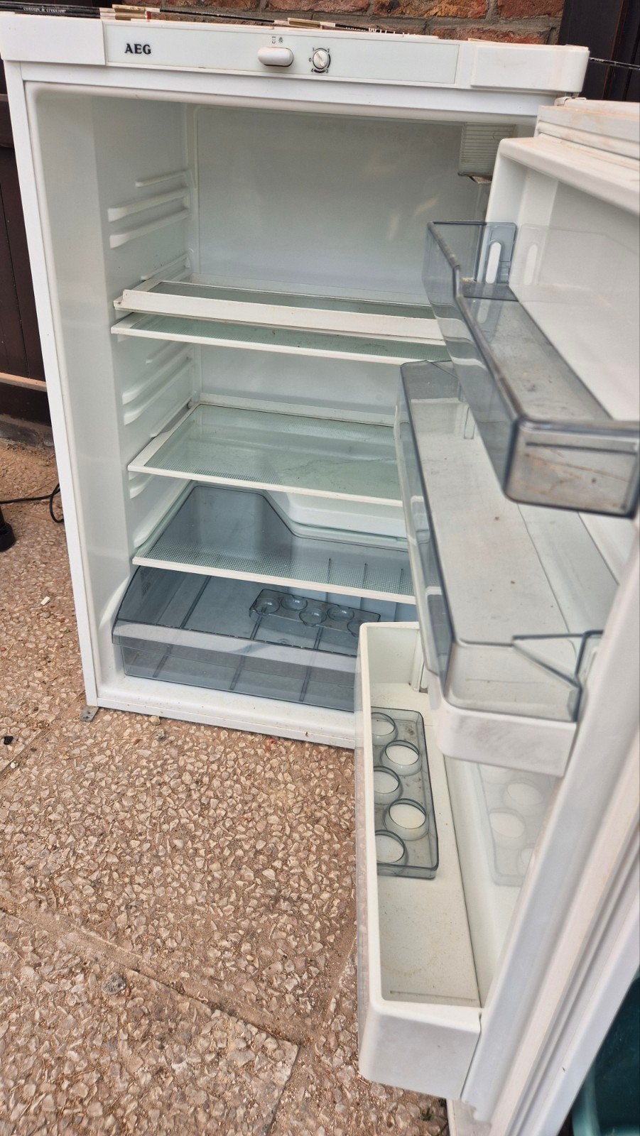 AEG inbouwkoelkast, Elektronische apparatuur, Koelkasten en IJskasten, 100 tot 150 liter, 45 tot 60 cm, Ophalen, 85 tot 120 cm