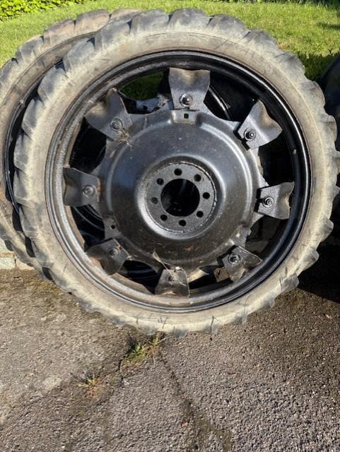 Diverse tractorwielen, Zakelijke goederen, Landbouw | Onderdelen | Banden, Velgen en Assen, Ophalen