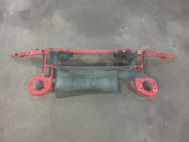 FACE AVANT BMW 3 serie Touring (E36 / 3) (01-1995/05-1999), Utilisé, BMW, Petuelring 130
80809  München, DE, Bayerische Motoren Werke AG