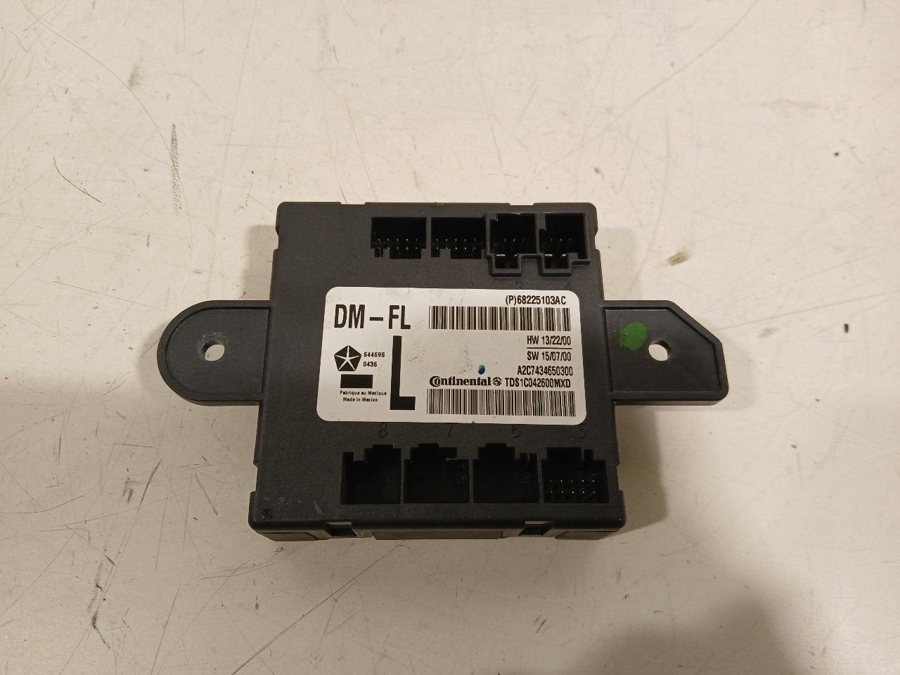 Computer centrale vergrendeling Ram 1500, Onderdelen@venauto.nl, Van der Ven Autorecycling B.V., Ettenseweg 76, 4706 PB Roosendaal, The Netherlands