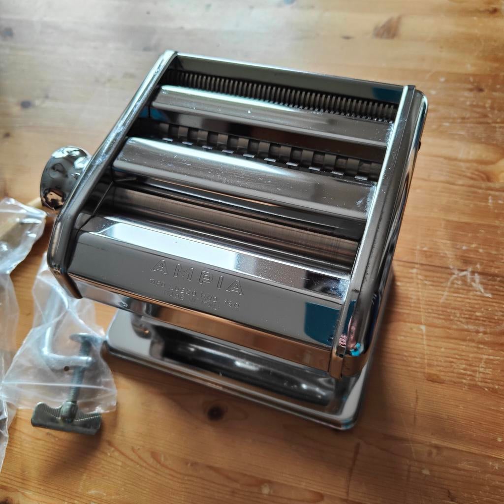 Machine à pâtes manuelle Ampia 500 lusso, Enlèvement, Comme neuf