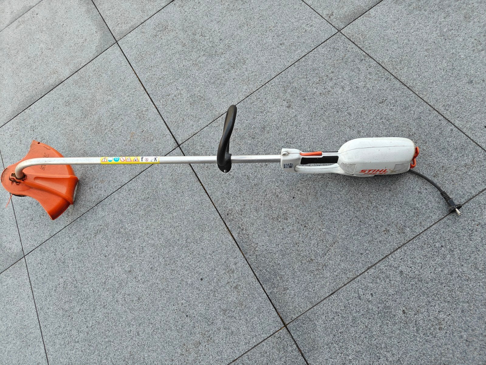 STIHL FSE 81 Elektrische Graskantenmaaier, Enlèvement, Utilisé, Électrique, Viking / Stihl