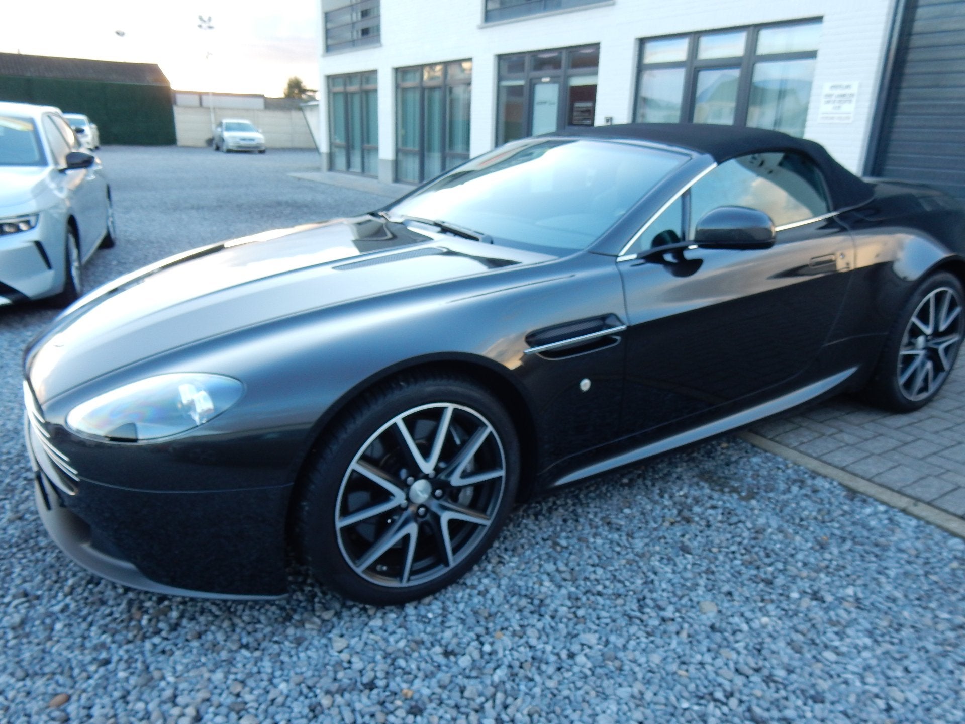 Aston Martin V8 Vantage Roadster 425pk sportshift 2 ! 56000k, Autos, Cuir, Euro 5, Entreprise, Carnet d'entretien