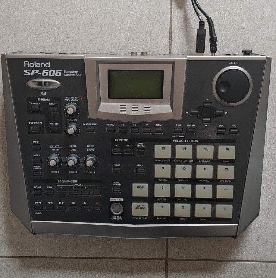 Roland sp606, Muziek en Instrumenten, Samplers, Ophalen, Gebruikt