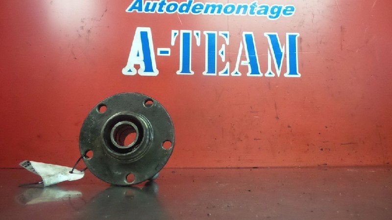 FUSEE AVANT DROITE Audi A4 Avant (B7) (01-2004/06-2008), Autos : Pièces & Accessoires, Auto-Union-Straße  1,
85057  Ingolstadt, DE