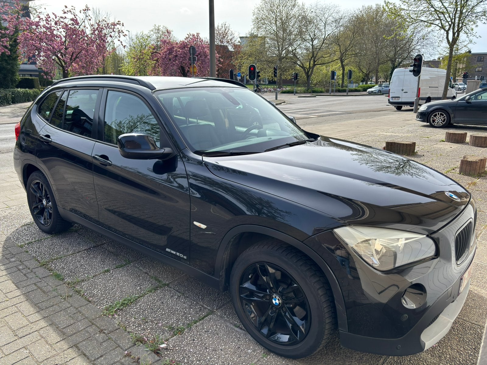 BMW X1 sDrive20d 163 pk | Leder | Navi | PDC | Trekhaak |, Auto's, BMW, X1, Zwart, Leder, Diesel