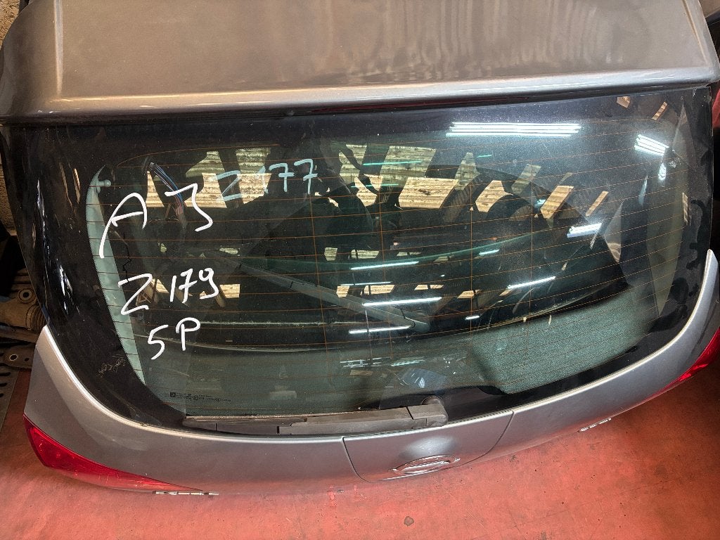 HAYON OPEL ASTRA J 5 PORTES, Arrière, RUE BRIGADE PIRON 307, Haillon arrière, Enlèvement