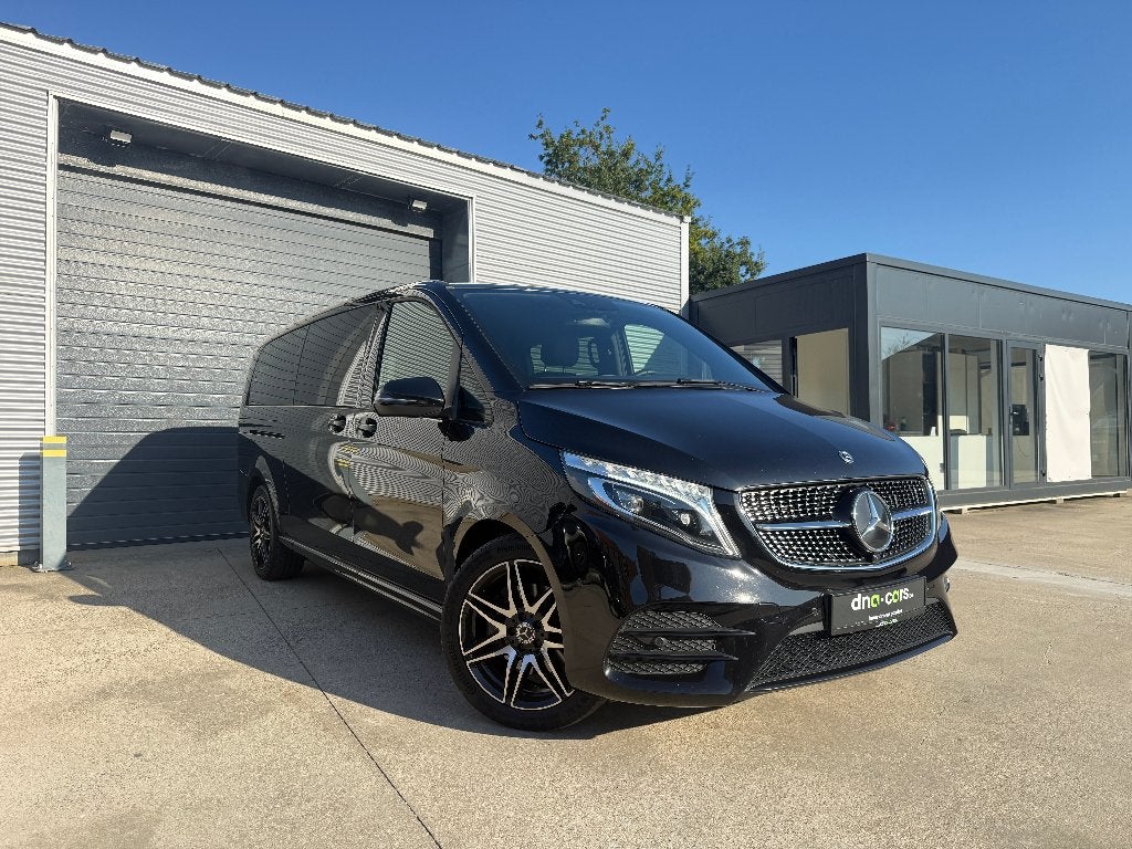 V 300 d / EXTRA LANG / AMG  / NIGHT P / LICHTE VR 5 / BTW, Autos, Mercedes-Benz, Cuir, Achat, 176 kW, Entreprise
