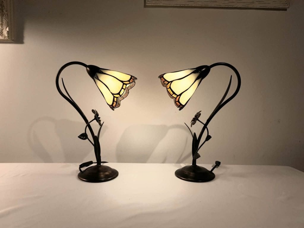 Paire de lampes style Tiffany et Art Nouveau !prix par lampe, Huis en Inrichting, Tiffany lamp, E14 (klein), Ophalen of Verzenden