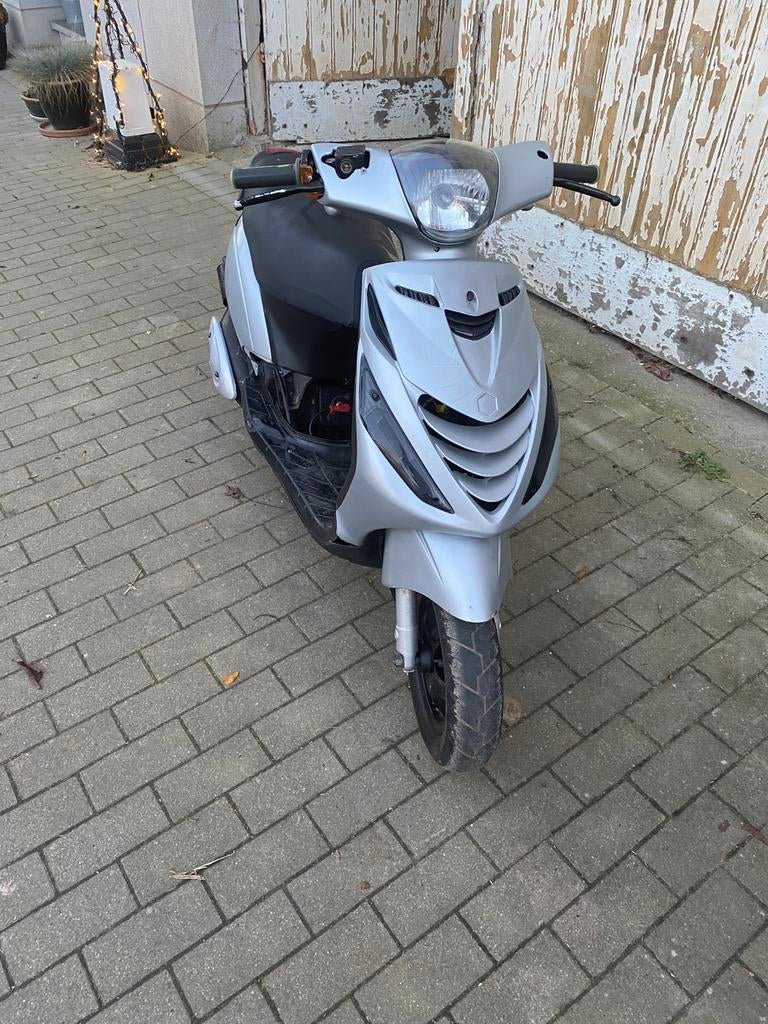 Piaggio Zip dr70 b klasse, Fietsen en Brommers, Ophalen, Zo goed als nieuw, Zip