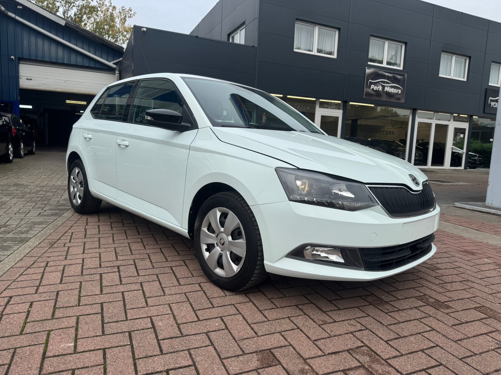 Skoda Fabia 1.2 - ESSENCE - AUTOMATIQUE - 30.000km - 2015, Autos, 1197 cm³, Achat, Euro 6, Entreprise