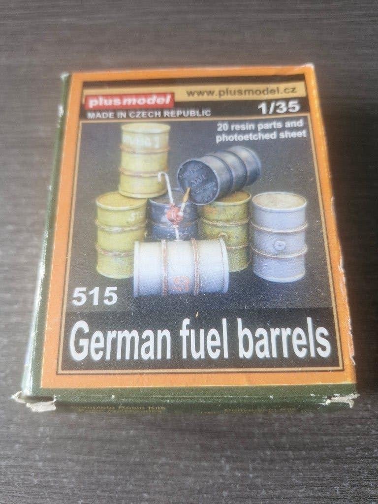 Plusmodel 1/35 German Fuel Barrels, Hobby & Loisirs créatifs, Enlèvement ou Envoi, Neuf, 1:35 à 1:50, Diorama