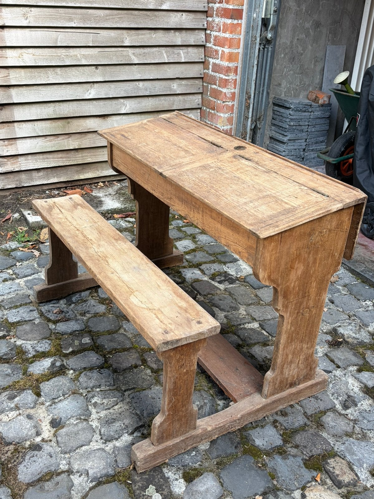 Antieke lessenaar te koop, Huis en Inrichting, Bureaus, Ophalen, Gebruikt, Hout, Schoolbureau