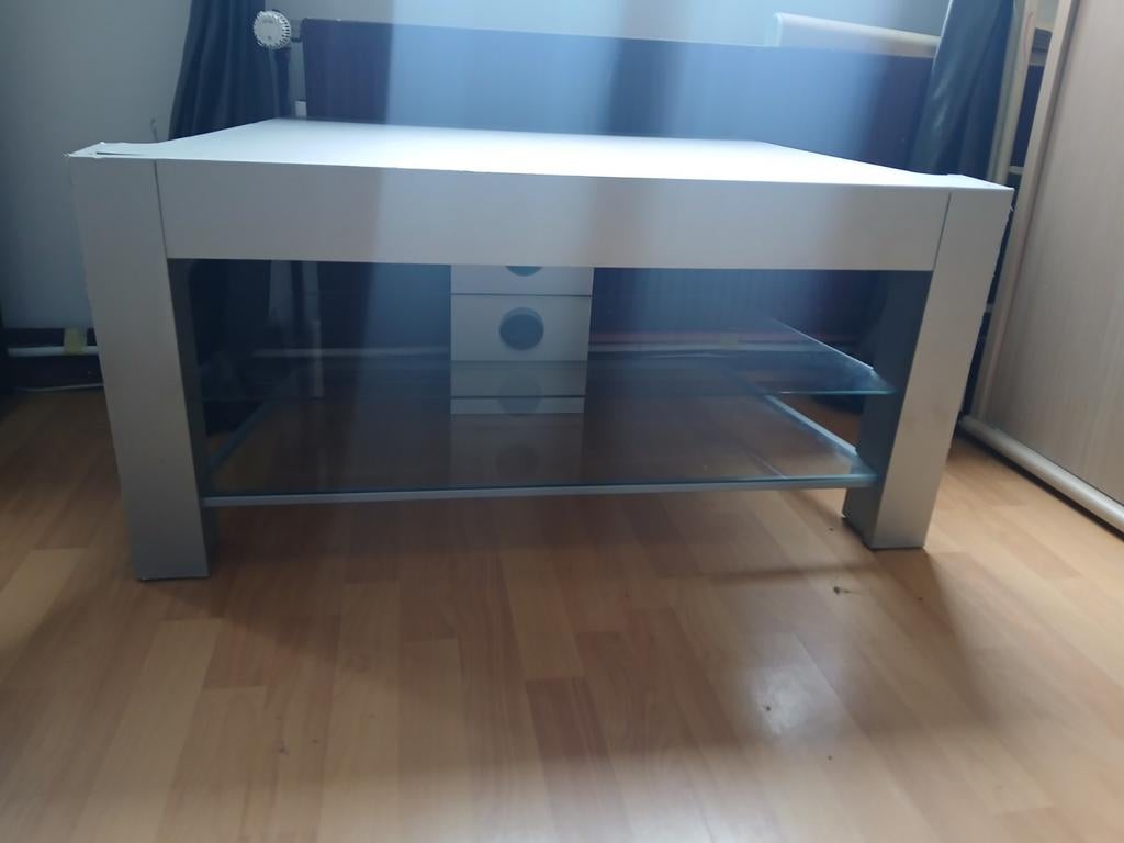 Gris b et, Verre
