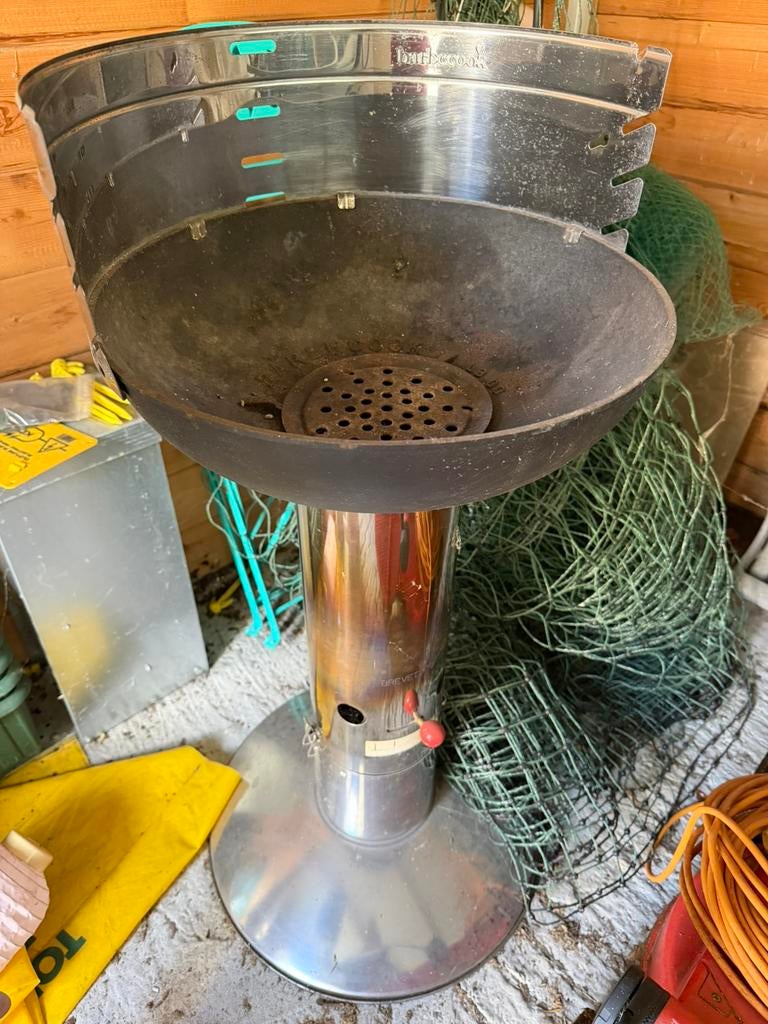 Barbecook avec système de démarrage rapide et arrêt rapide, Jardin & Terrasse, Barbecues au charbon de bois, Utilisé, Enlèvement