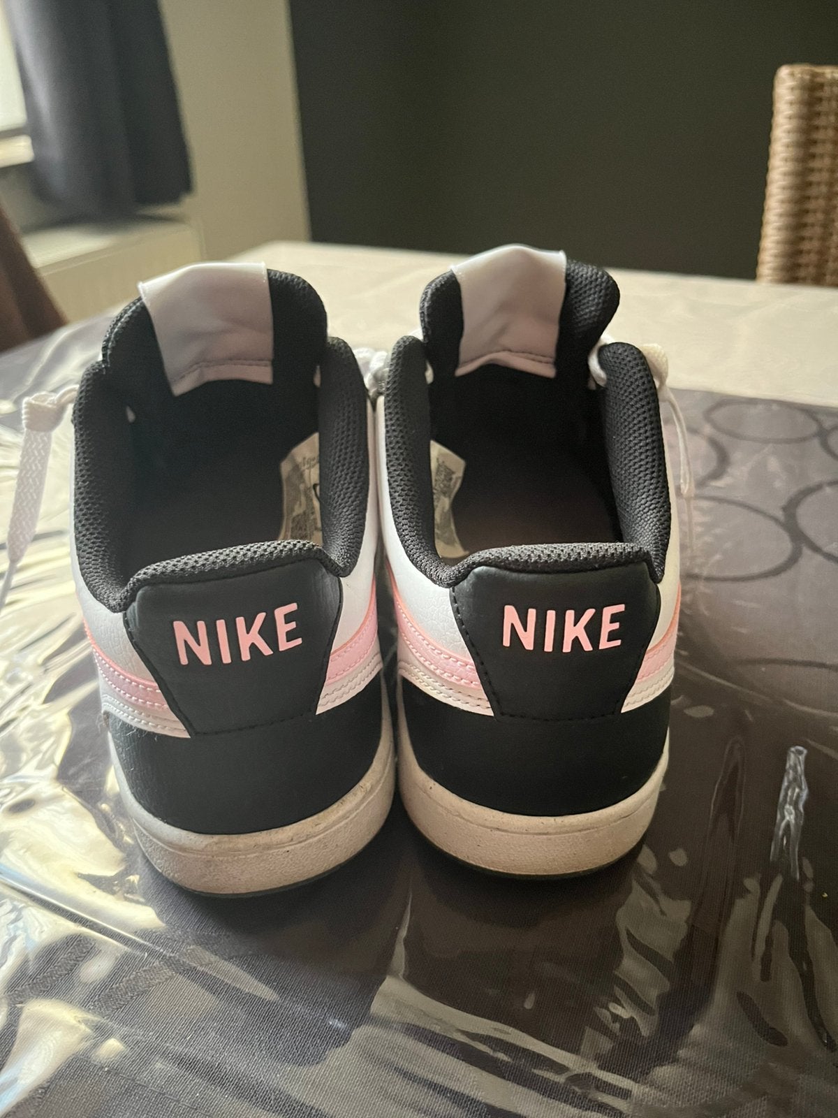 Dames sneackers nike, Kleding | Dames, Schoenen, Ophalen, Zo goed als nieuw, Sneakers