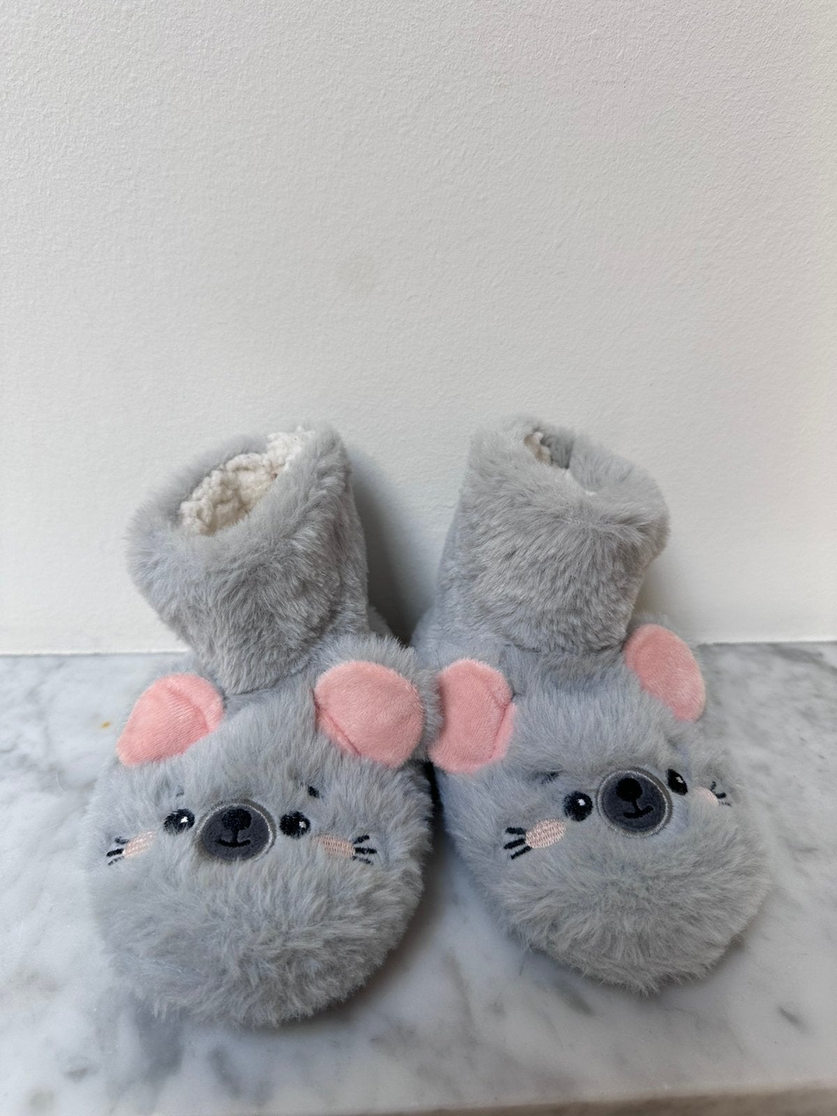 Pantoufles souples pour tout-petits, taille 26-27, Enfants & Bébés, Vêtements de bébé | Chaussures & Chaussettes, Enlèvement, Comme neuf