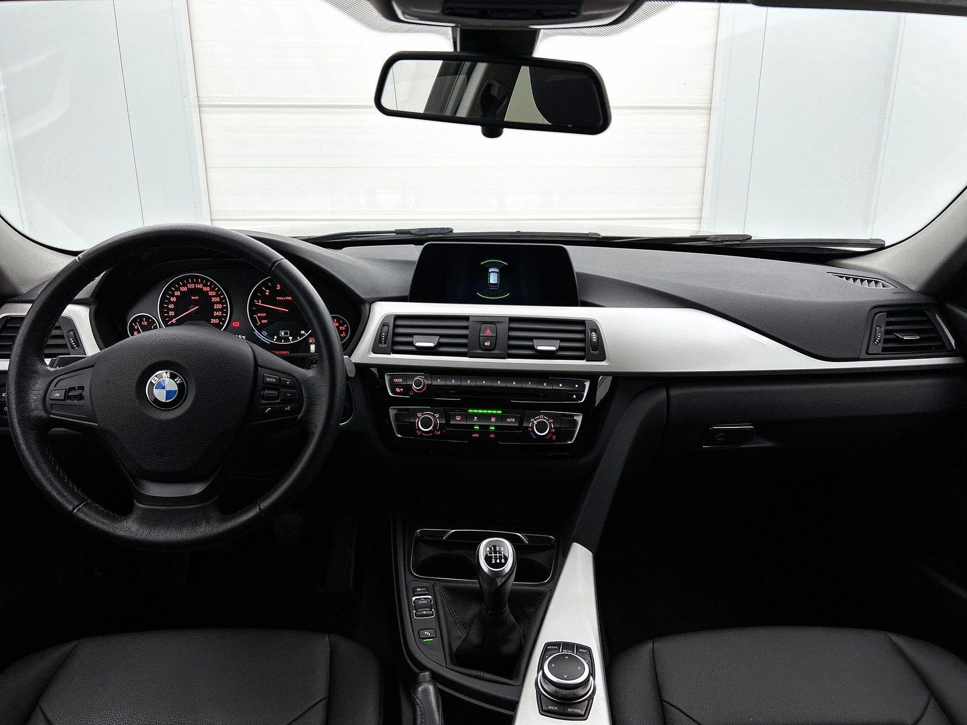BMW 3 Reeks Touring 318i (100 kW), Auto's, 100 kW, Gebruikt, Euro 6, 136 pk