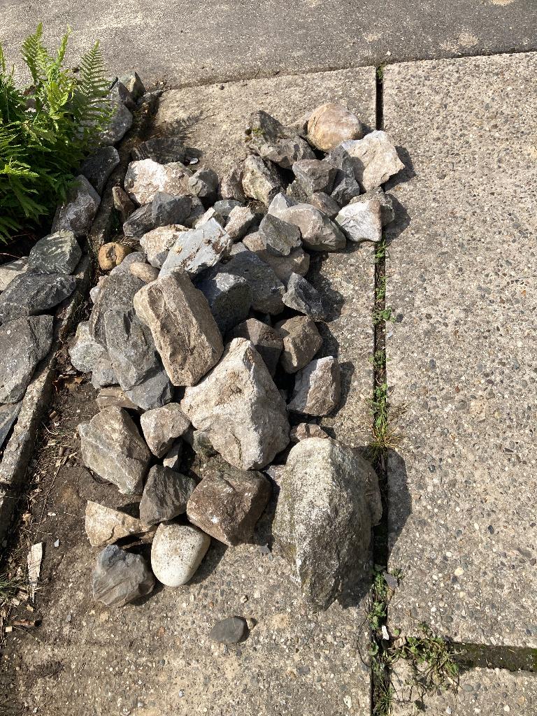 Vijverstenen, Ophalen, Gebruikt, Vijverrand