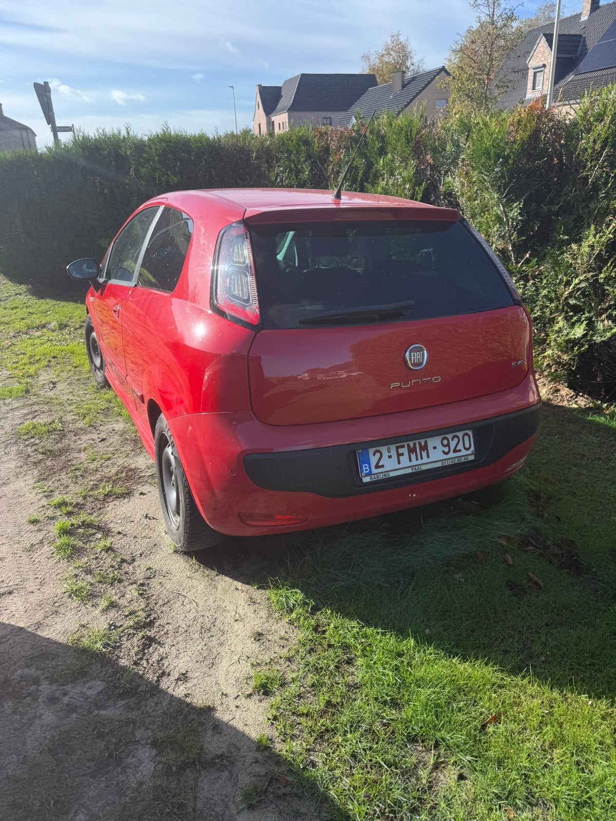 Fiat punto 1.3d 151d km start niet, Auto's, Voorwielaandrijving, Euro 5, Zwart, Particulier