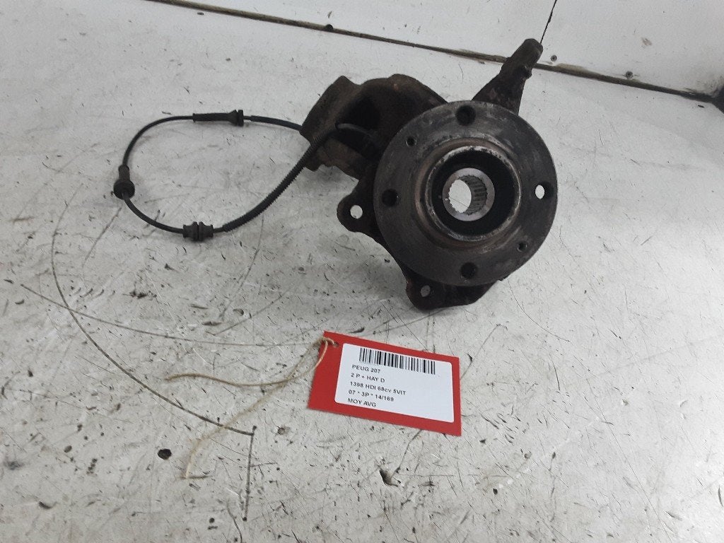 MOYEU DE ROUE AVANT GAUCHE 207 / 207+ (WA / WC / WM), Utilisé, Peugeot