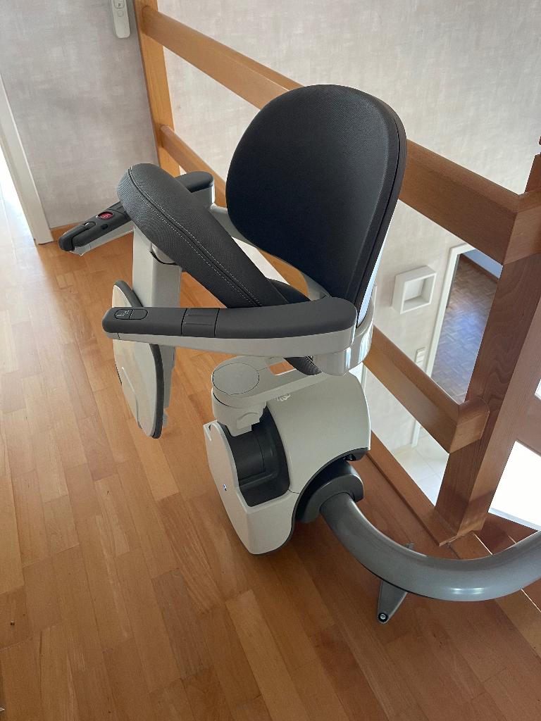 Traplift- Otolift, Divers, Enlèvement, Comme neuf, Escalier tournant