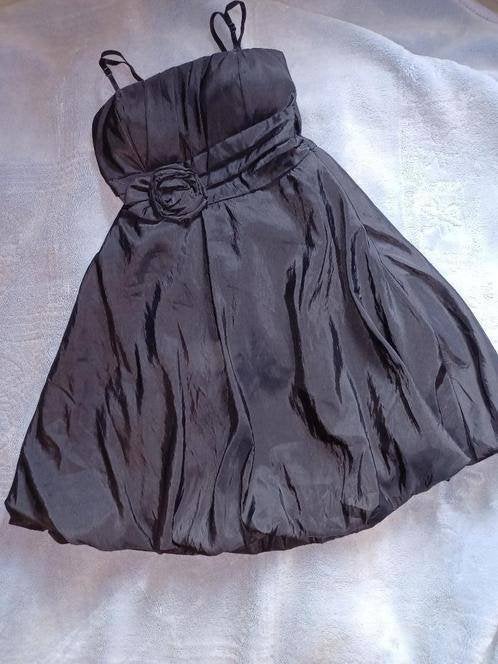 une ravissante robe de soirée mariage, fêtes ...t. 13-14ans, Enlèvement ou Envoi