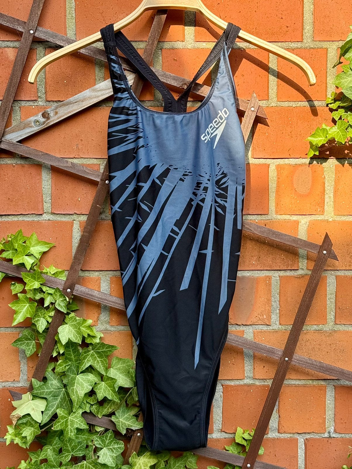 Dames Speedo badpak uit één stuk – Maat F46 / D44, Ophalen of Verzenden, Zo goed als nieuw, Maat 42/44 (L), Zwart