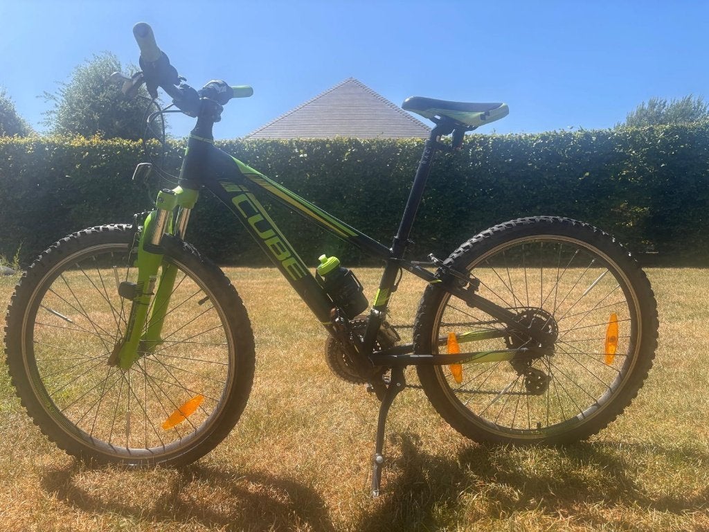 Fiets jongen 24 inch - CUBE, Fietsen en Brommers, Ophalen, Velgrem, Versnellingen, Cube