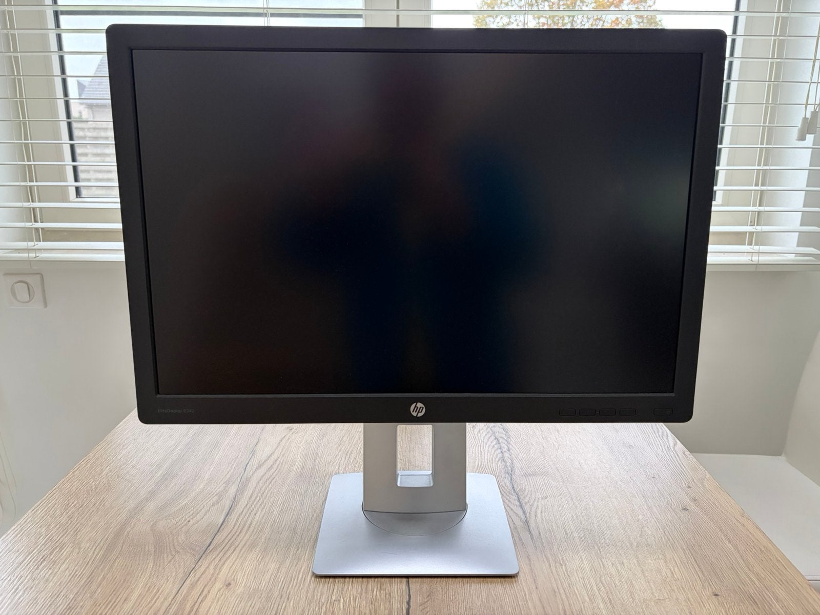 HP Elite Display E242 - 24 inch (61 cm), Computers en Software, Ophalen of Verzenden, Zo goed als nieuw, DisplayPort