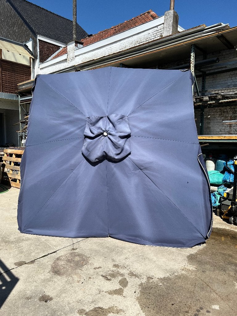 grand parasol de jardin 3 x 3 m, Enlèvement, Utilisé, 2 à 3 mètres, Parasol sur pied
