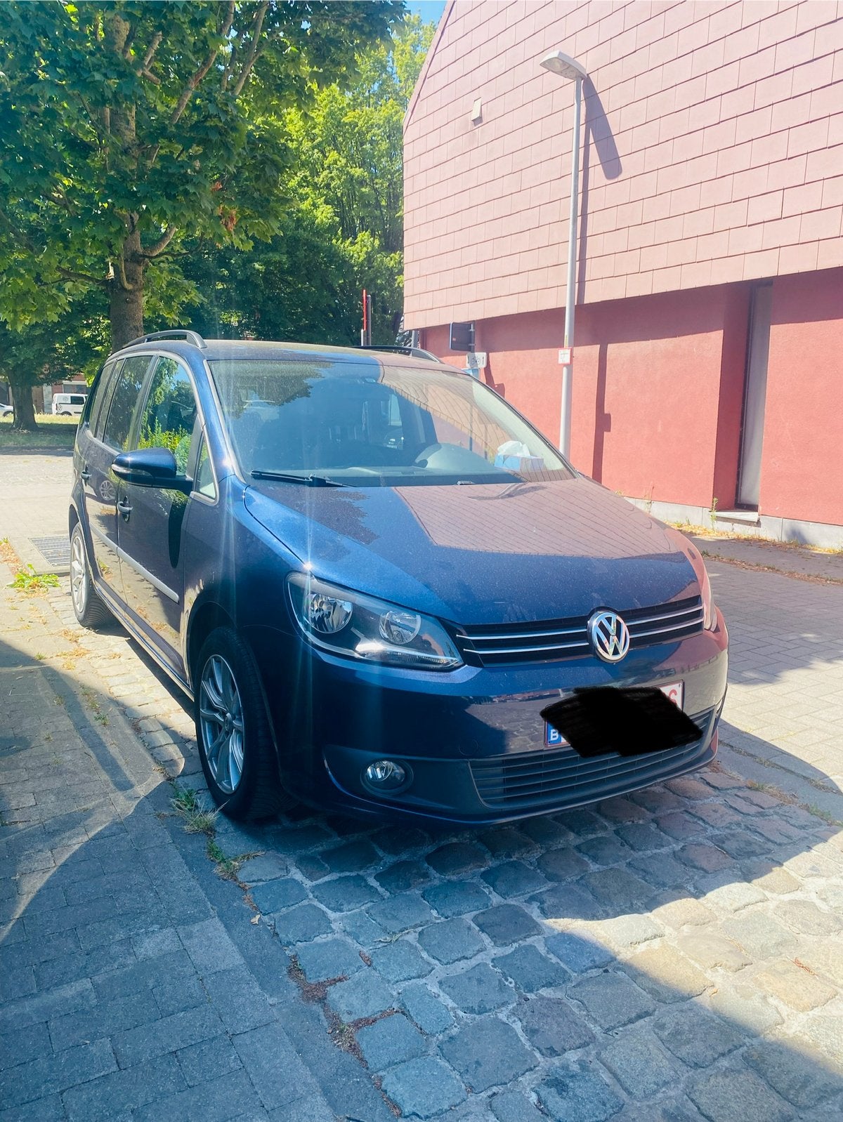 Touran 7 place propre toit ouvrant 0488905537, Autos, Volkswagen, Entreprise, Touran, Air conditionné, Essence, Euro 5, MPV ou Monospace