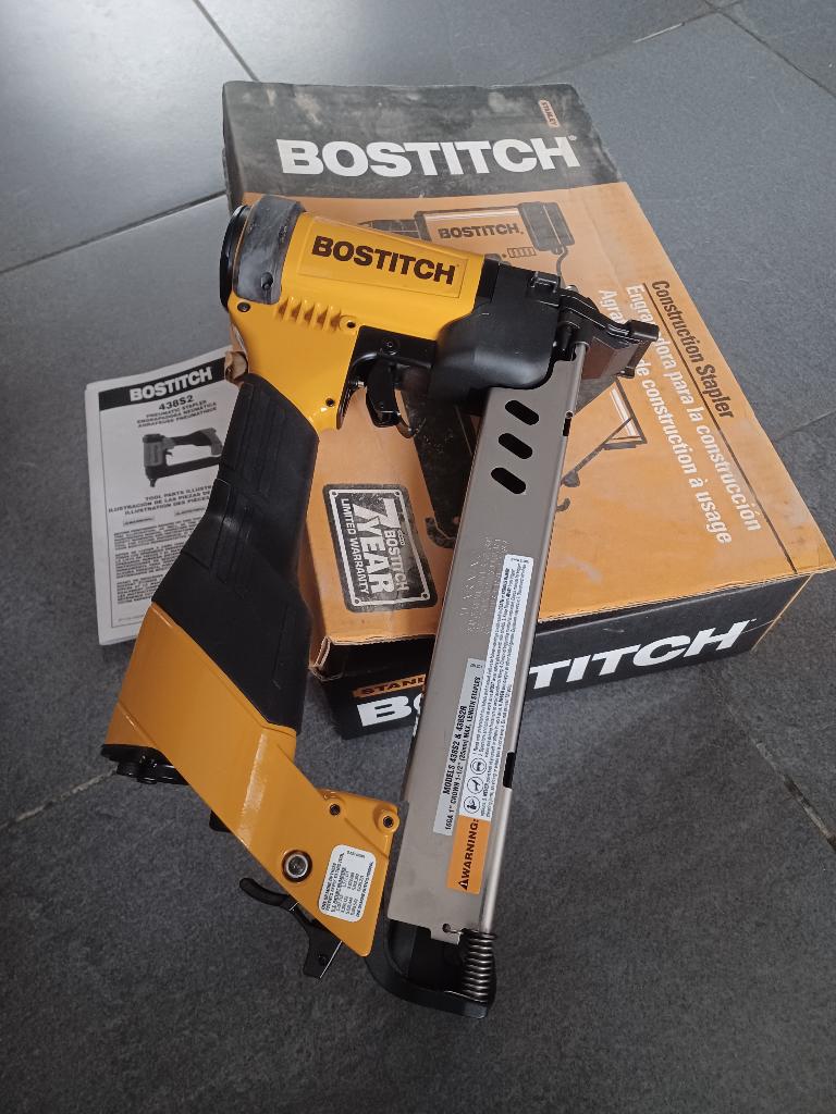 Stanley Bostitch professionele tacker 438S2 + 10000 nieten, Enlèvement, Neuf