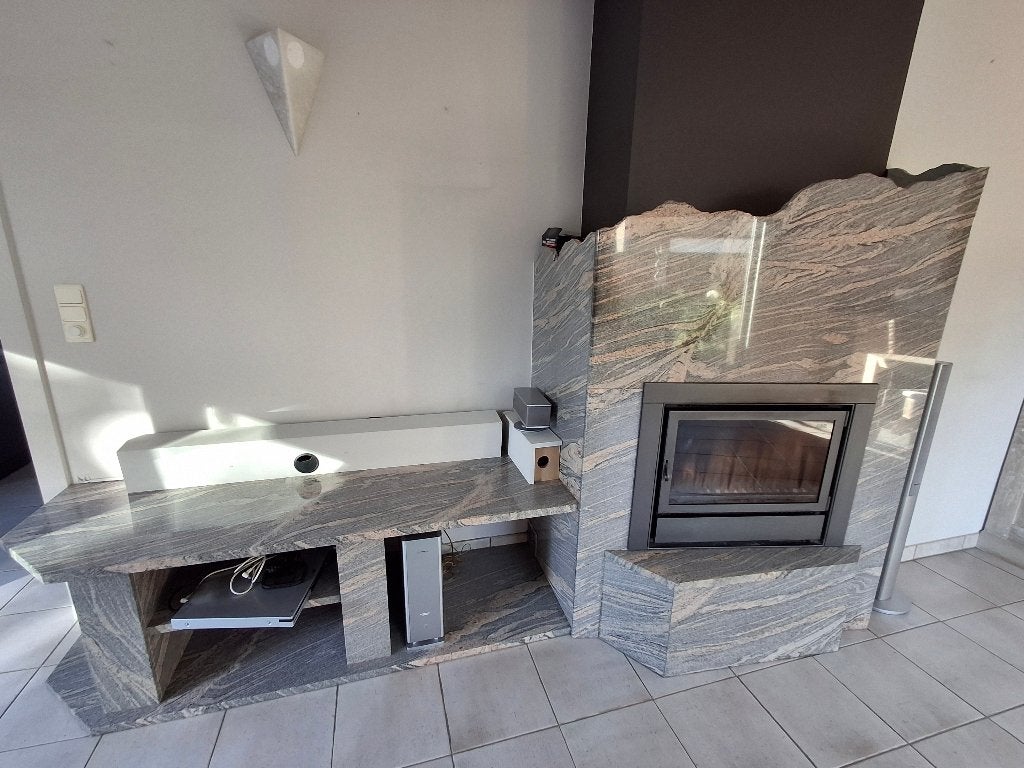 Cadre de cheminée et meuble TV exclusifs en pierre naturelle, Neuf, 150 à 200 cm, Enlèvement, 100 à 150 cm