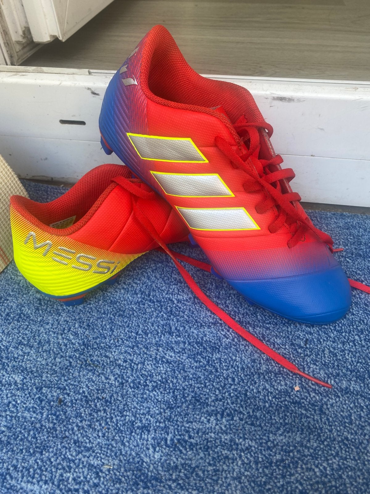 Chaussure de foot Messi, Sports & Fitness, Hockey, Enlèvement, Comme neuf