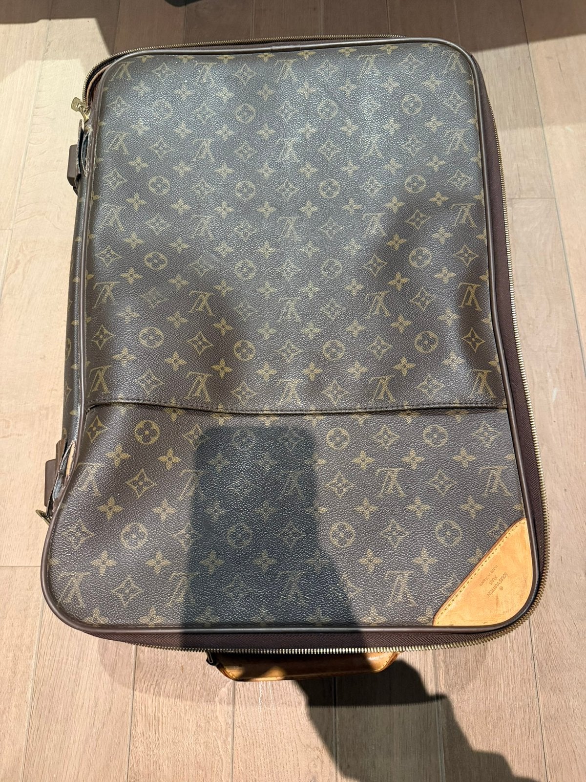 Louis vuitton trolley, Handtassen en Accessoires, Ophalen, Uitschuifbare handgreep, Gebruikt, 50 tot 60 cm