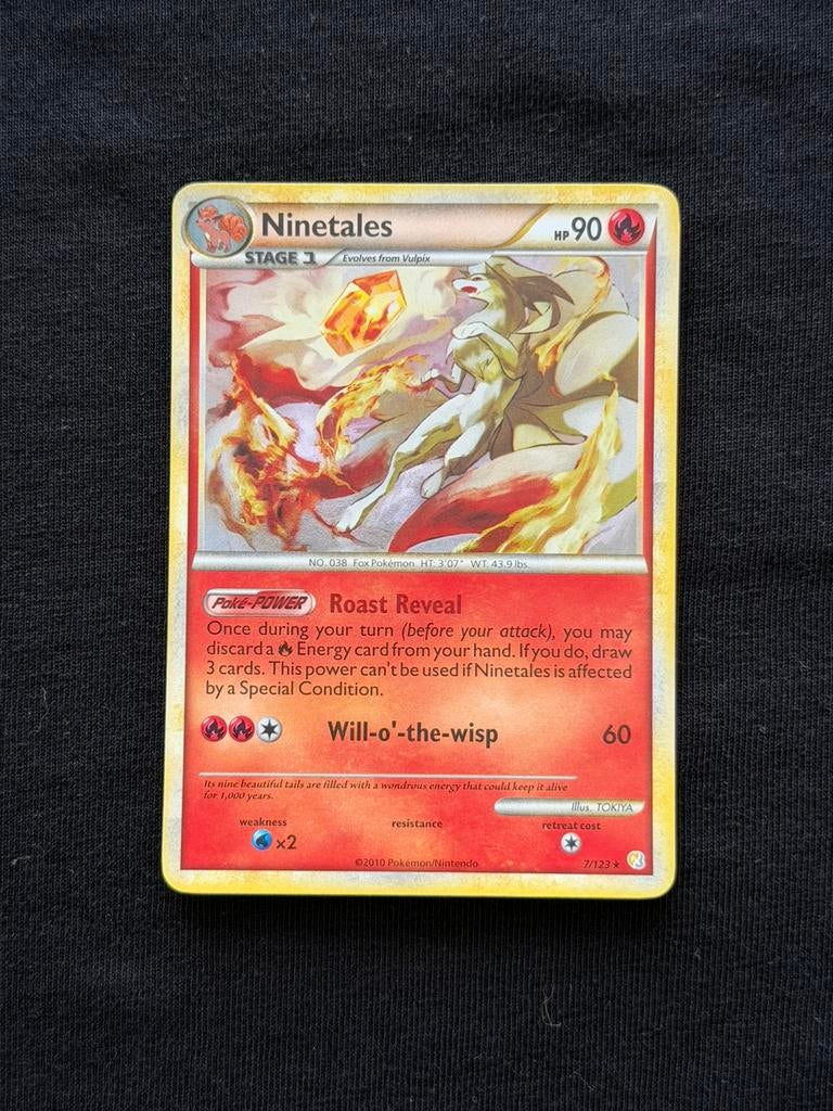 Ninetales | Holo | HeartGold SoulSilver | 7/123, Ophalen of Verzenden, Zo goed als nieuw