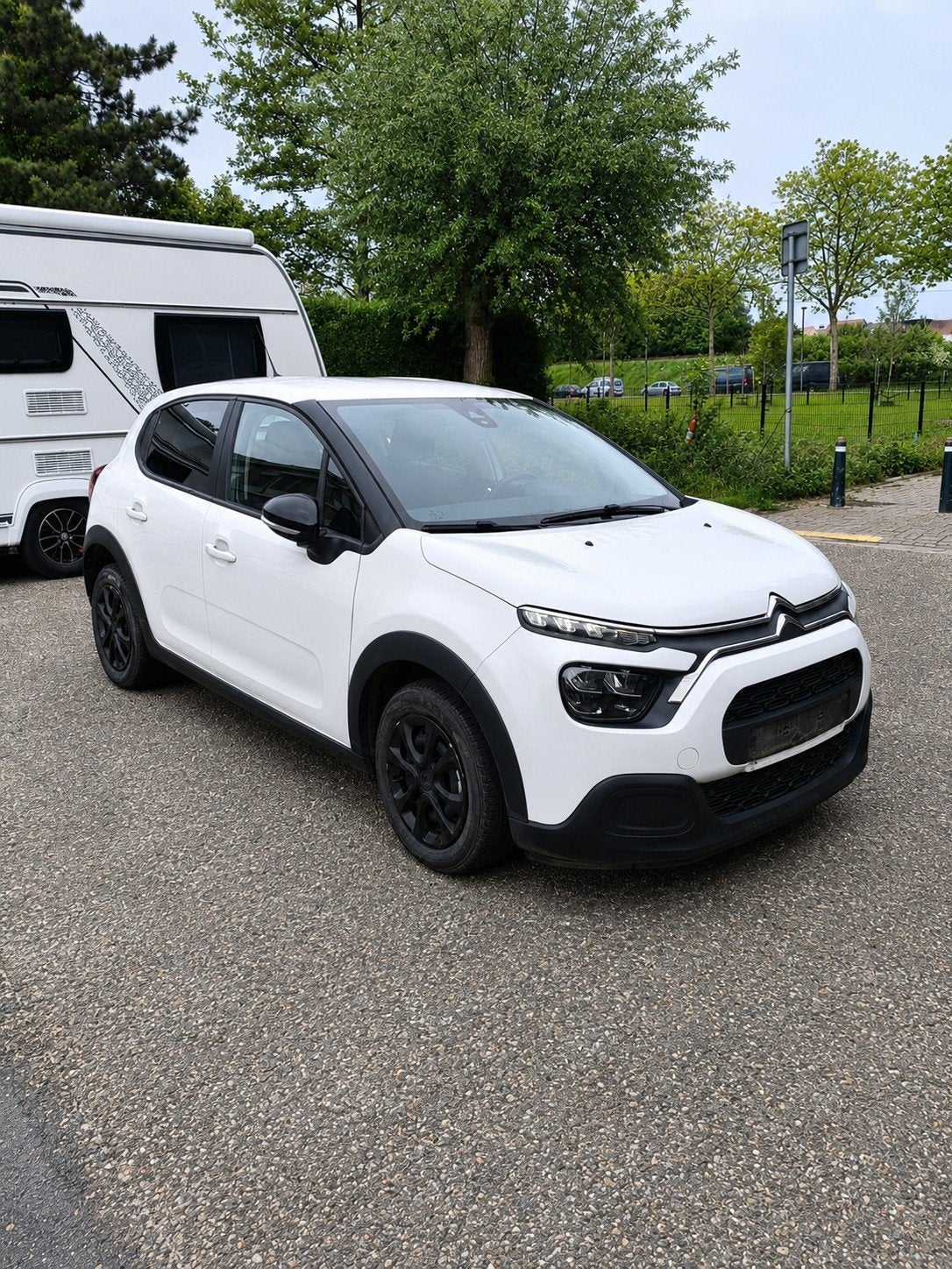 Citroen C3 2021 benzine 113000km, Euro 6, Wit, Handgeschakeld, Parkeersensor