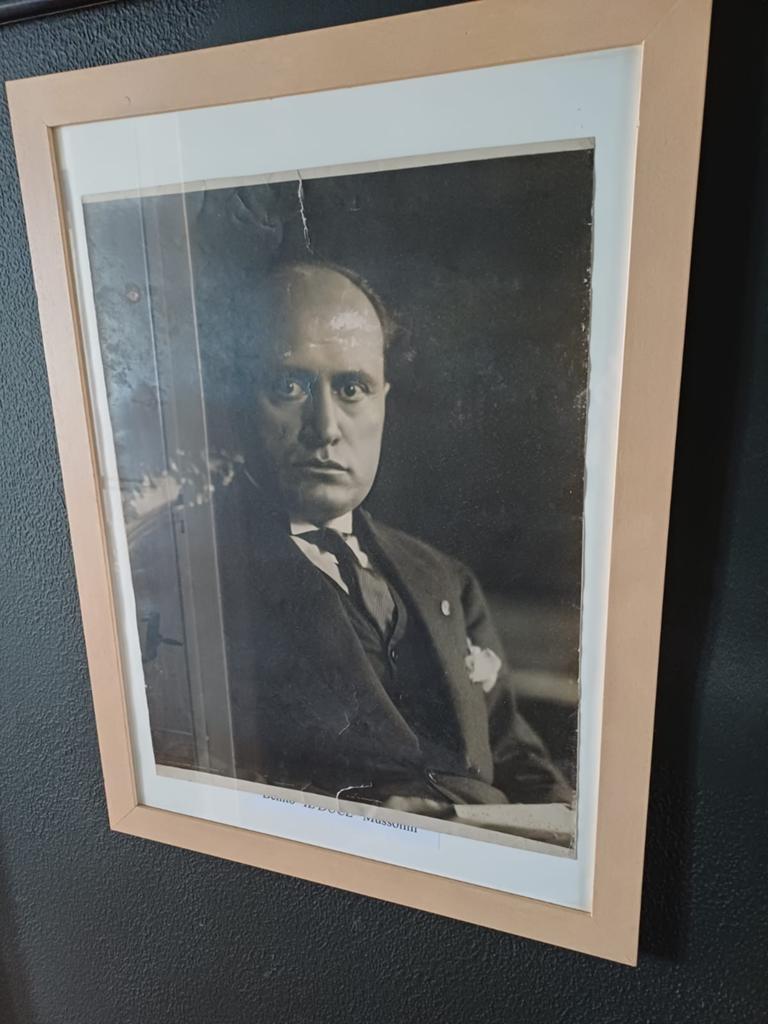 Staatsportret Benito Mussolini, Ophalen, Landmacht, Foto of Poster