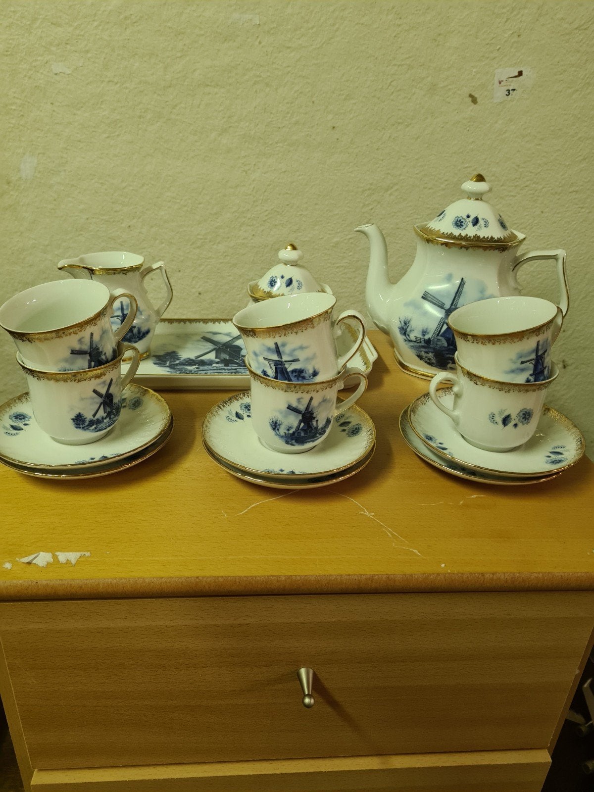 Koffie servies, Ophalen