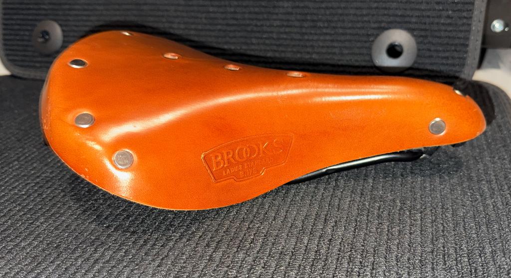Selle Brooks Standard B.17S Honey pour femmes comme neuve, Neuf, Enlèvement ou Envoi, Selle, Brooks