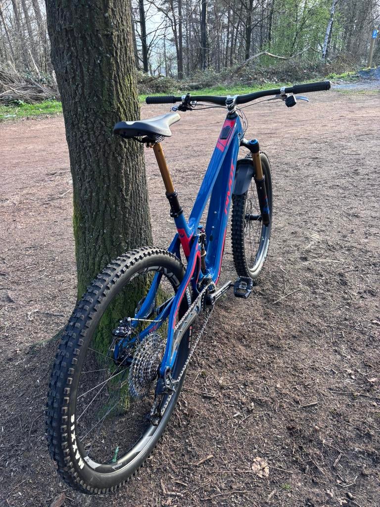 Titel  Pivot Shuttle SL L – Fox Factory nieuwe motor – 480Wh, Fietsen en Brommers, Ophalen, Staal, Heren, Zo goed als nieuw