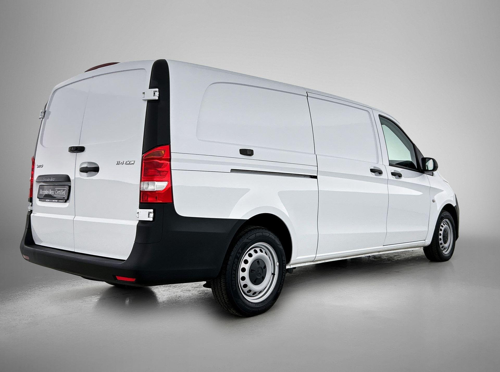 Mercedes-Benz Vito 114 L3 9G-TRONIC Base, Auto's, Mercedes-Benz, 4 deurs, Gebruikt, Zwart, 4 cilinders