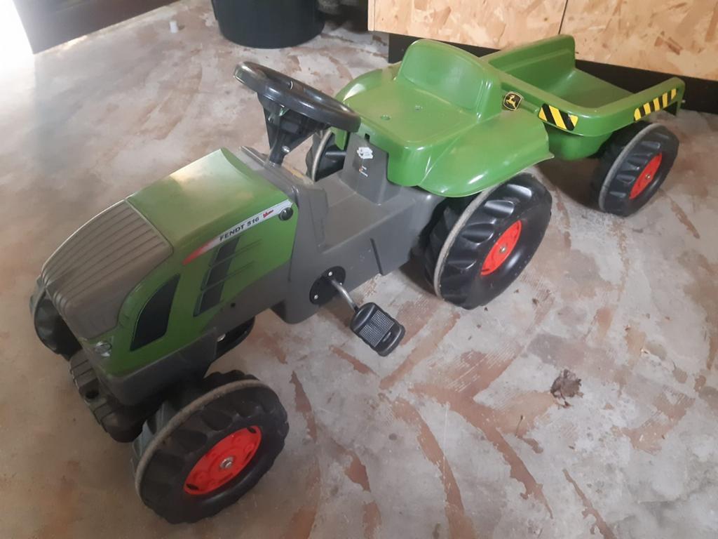 Traptractor Fendt en kar van John Deere, Ophalen