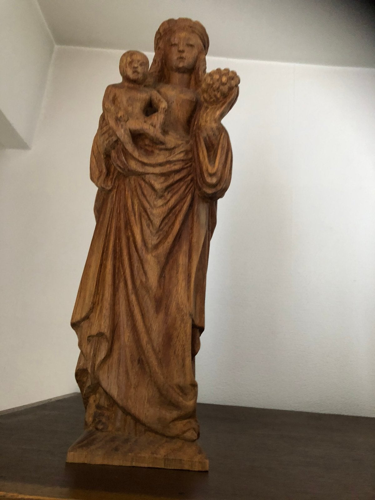 Vierge à l'Enfant sculptée à la main - chain  - env. 40 cm, Antiquités & Art, Antiquités | Objets religieux, Enlèvement